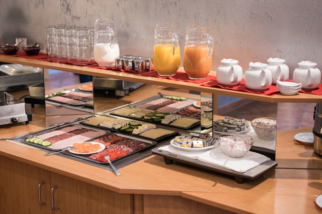 Hotel Zur Sonne 바렌 외부 사진